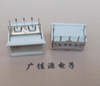江门USB接口2.0连接器.3p端子加护套防尘母座